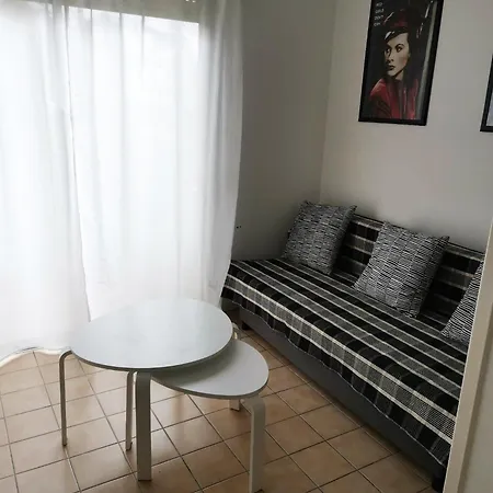 T2 Lumineux Avec Jardinet - Les Thermes Apartment